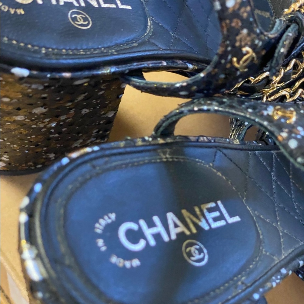 CHANEL Women's Sandals in Black with Gold Accents - Picture 4 of 5